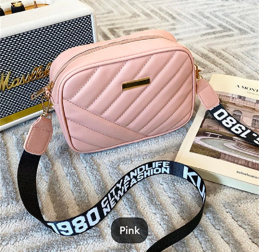 Mini hand bags for women