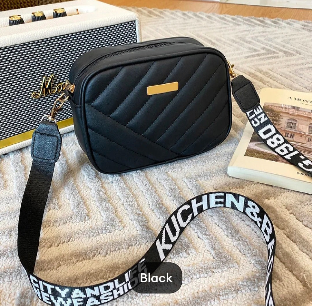 Mini hand bags for women