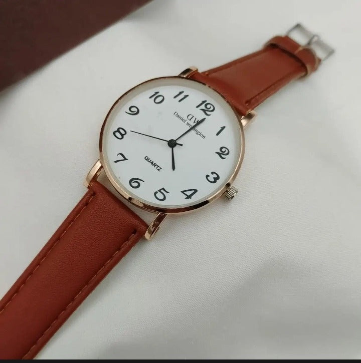 Brown leather Luxury Watch For Unisex